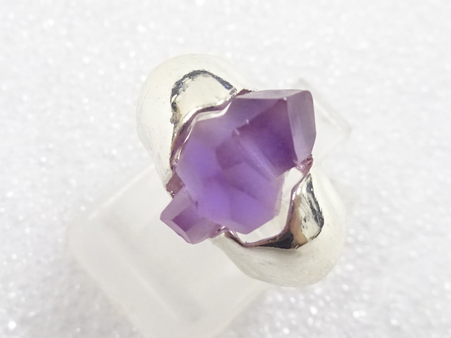 JAPANESE KIMONO / ANTIQUE COLORED STONE RING (SIZE 11.5)